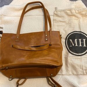 Montana Hudson bag with luggage strap.